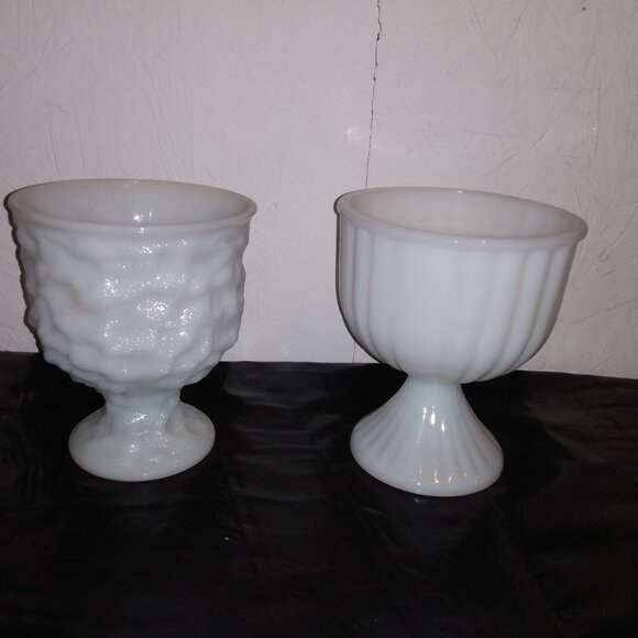 Vintage Milk Glass Vase/Planters - Picture 4 of 10